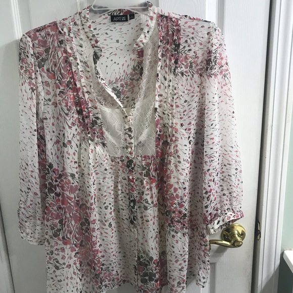 Apt. 9 Tops - APT.9 blouse white pink shirt